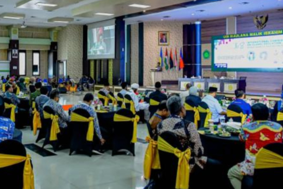 DEKAN FAKULTAS TARBIYAH IAIN MADURA HADIRI ICIED DAN JALIN KERJA SAMA DENGAN ASEAN FACULTY OF EDUCATION